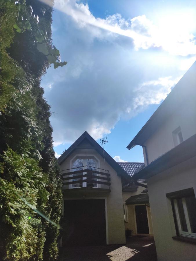 Apartmán Dom Na Zaciszu Varšava Exteriér fotografie