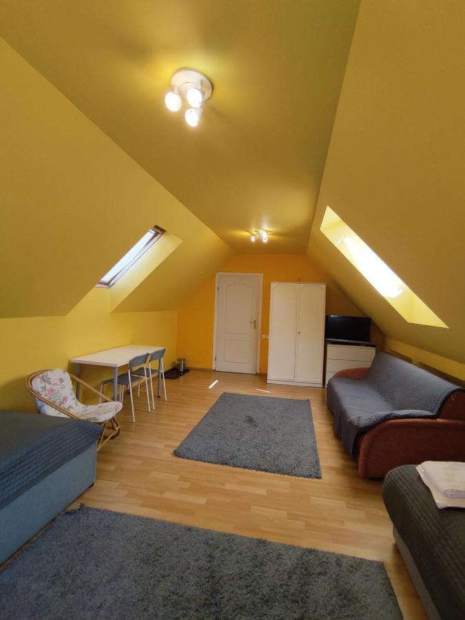 Apartmán Dom Na Zaciszu Varšava Exteriér fotografie