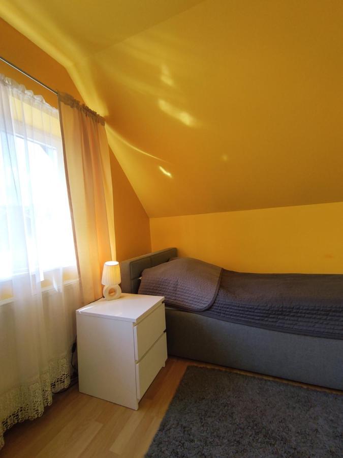 Apartmán Dom Na Zaciszu Varšava Exteriér fotografie