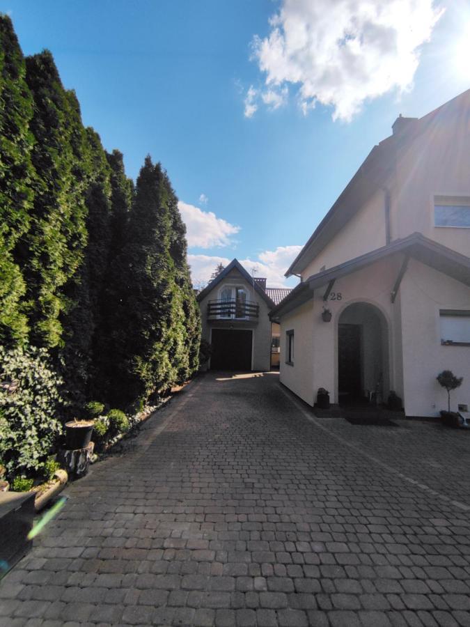 Apartmán Dom Na Zaciszu Varšava Exteriér fotografie