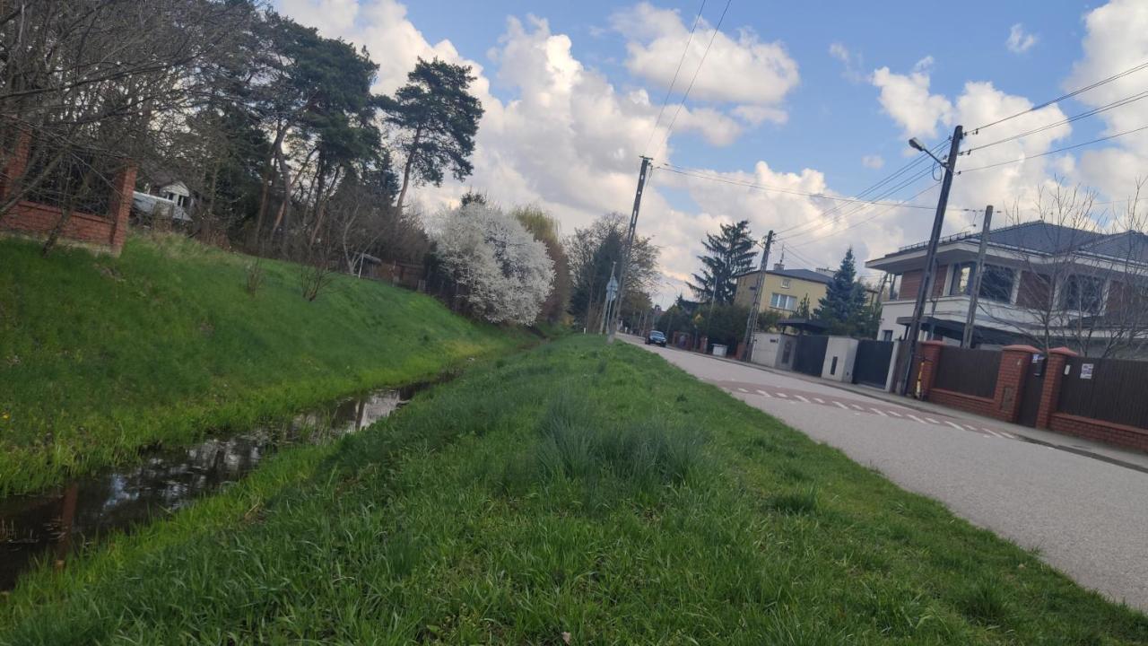 Apartmán Dom Na Zaciszu Varšava Exteriér fotografie